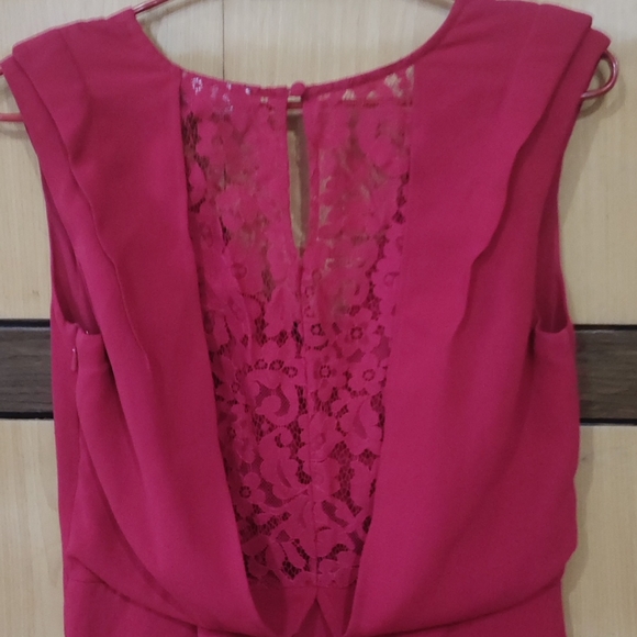 Dress with a stylish back - Picture 3 of 5